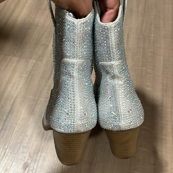 Sparkly boots - Picture 4 of 12